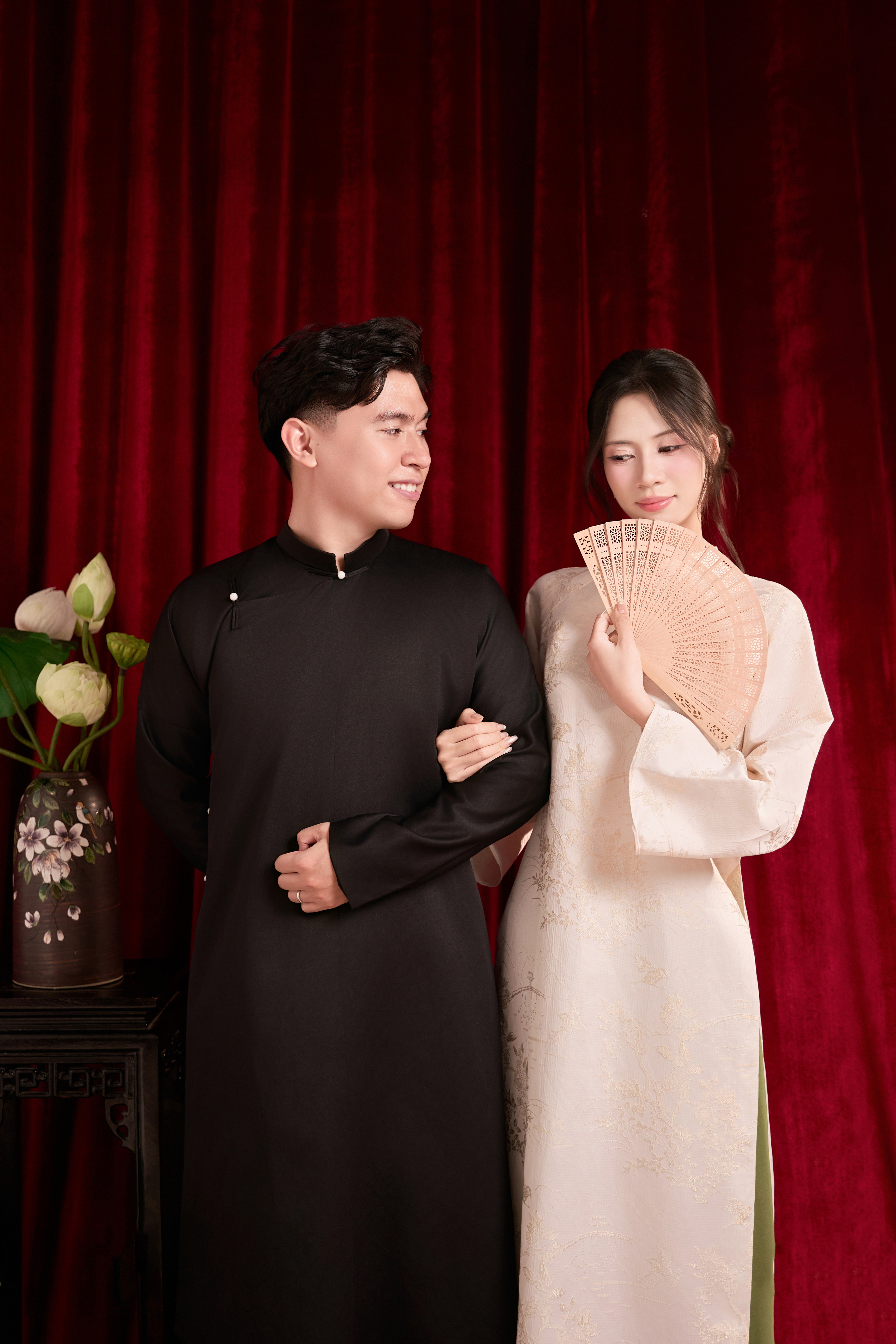 Wedding couple mobile